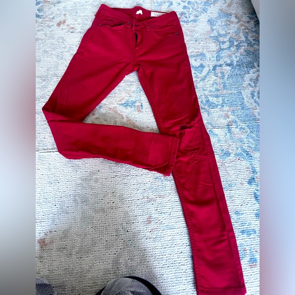 Beautiful red jean, new without tags - Picture 1 of 4